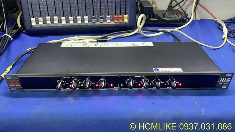 Phân tần dbx 223XL